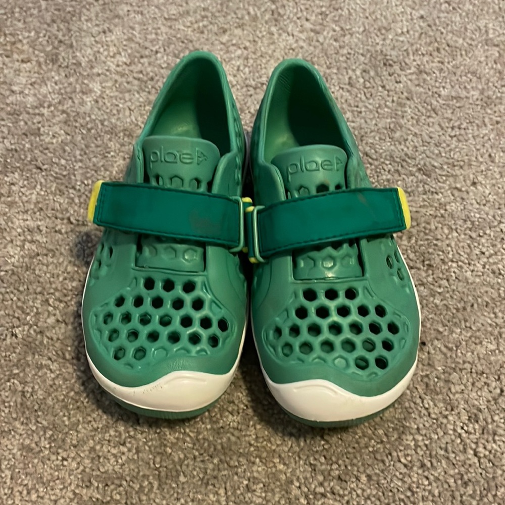 Plae Green Velcro Shoes.